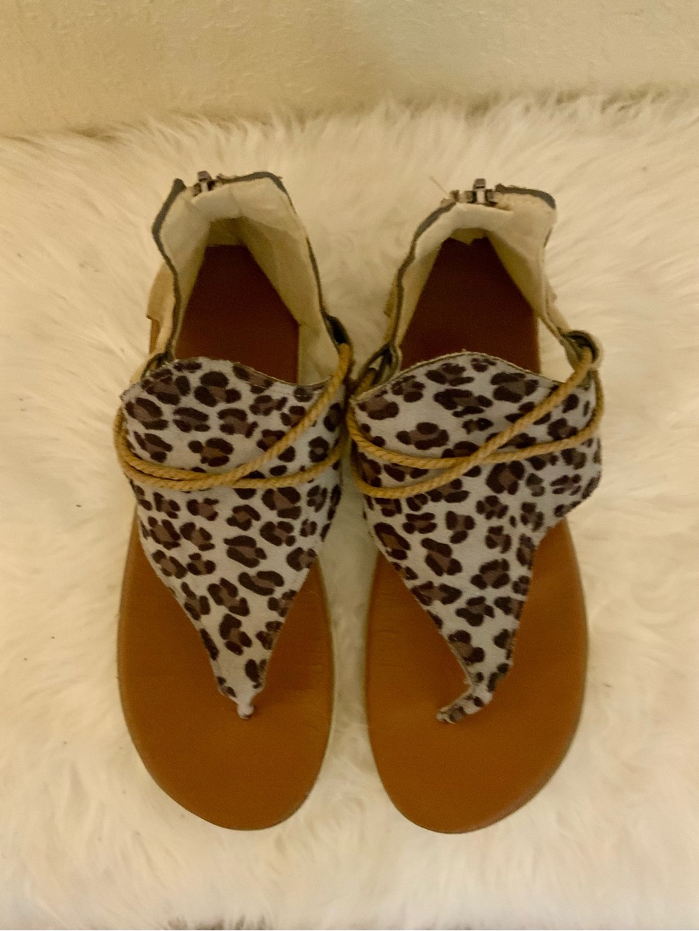 Sandals with leopard print canvas upper and back zipper size 8 - Picture 3 of 5
